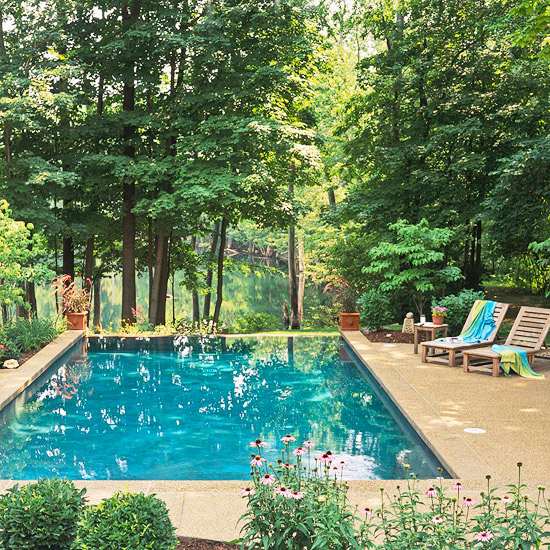 10 idéer för pool i trädgårdens skogsmiljö
