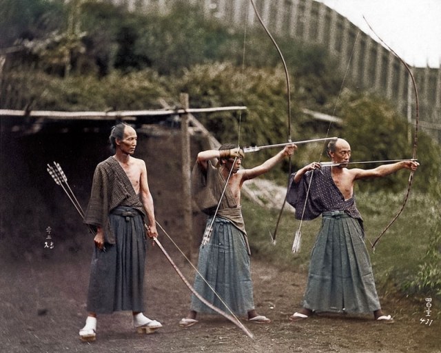 färgade foton Japanska bågskyttar 1860