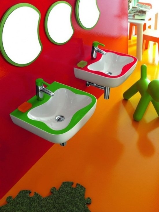 Färgglada barn badrum ställa in idéer handfat design