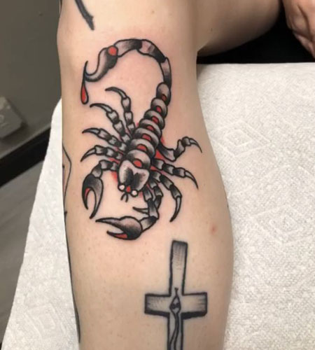 Parhaat Scorpion -tatuointimallit kuvilla 4