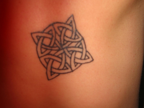 Τατουάζ Dara Celtic Knot