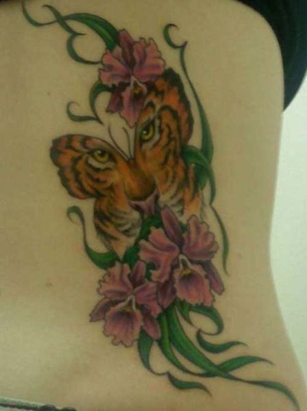 Uusin Butterfly Tiger Tattoo Design tytöille