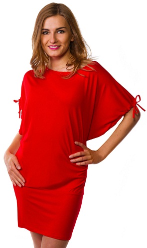 Ένα Red Stretch Batwing Top