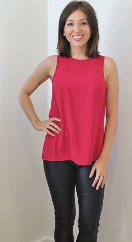 Ένα κόκκινο Singlet Top