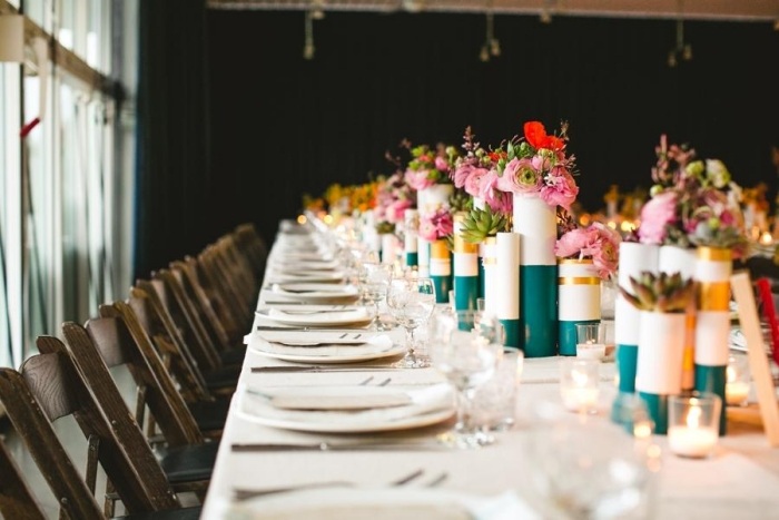 bröllop-på-våren-förtrollande-bord-dekoration-succulenter