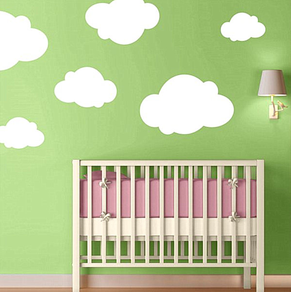 Babyrummoln grön vägg