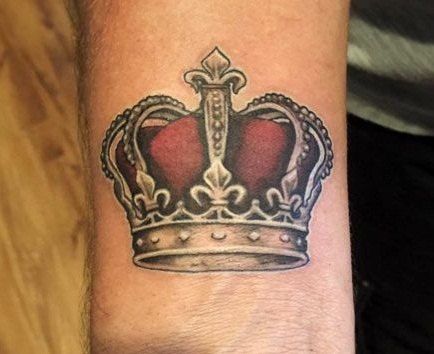 Kuningaskruunun tatuointisuunnittelu
