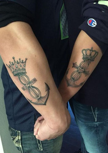 Kuninkaan ja kuningattaren tatuoinnit parhaille pariskunnille 4