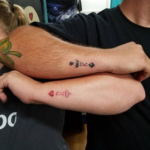 Kuninkaan ja kuningattaren tatuoinnit parhaille pareille 8