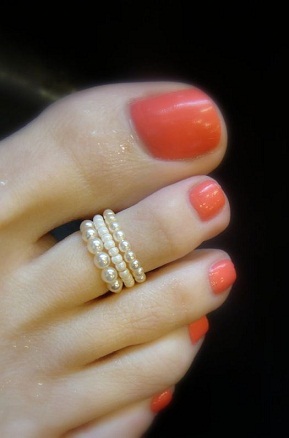 Kaunis Pearl Toe Ring