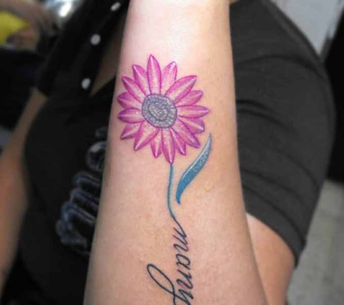 Violetti Gerbera -tatuointi