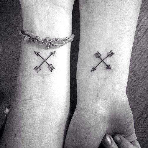 Σχέδια τατουάζ φιλίας βέλους