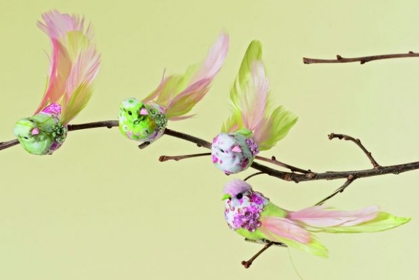 tinker påsk symboler ursprung med-barn vår-budbärare-fågel