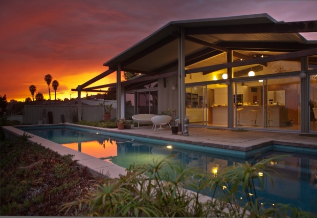 exotisk-villa-utomhus-pool-sol-terrass-design