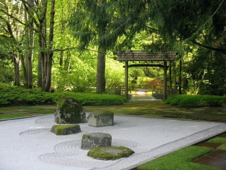 japansk-trädgård-lägg-ut-enkel-slätt-grus-stenar-sand-gräsmatta-skog-landskap