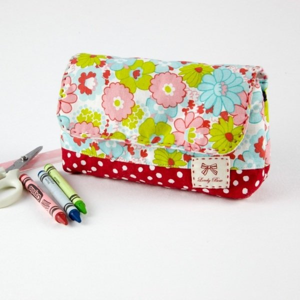 Förvaringsväska-penna-väska-färgglada-blommig-design-diy-skolbarn-projekt