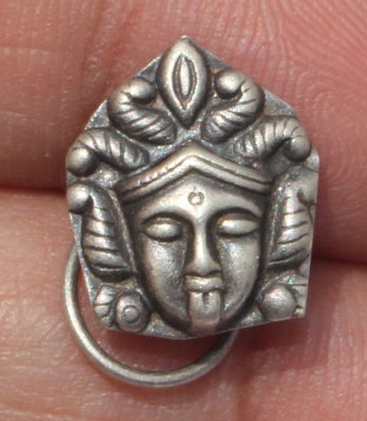 Jumalatar Kaali Mata 925 hopea lävistetty nenätapin muotoilu