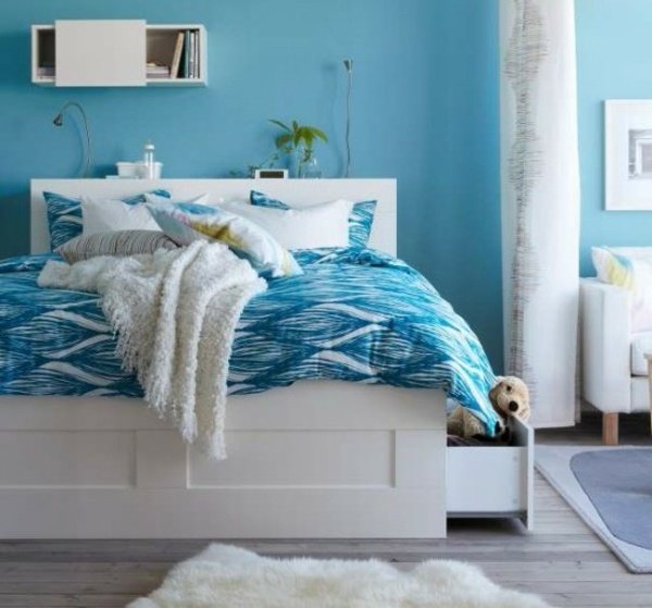 Ikea-sovrum-design-idé-blå-vägg