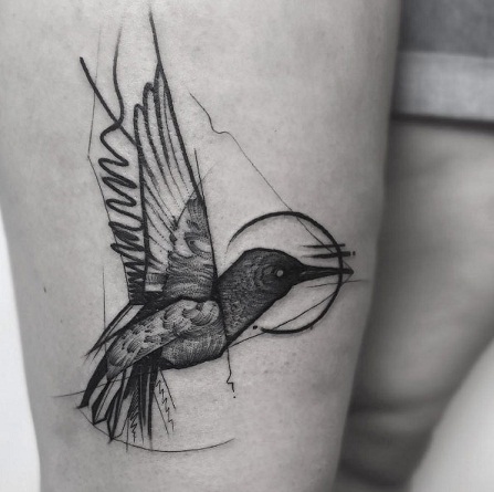 Lentävän linnun tatuointiluonnos