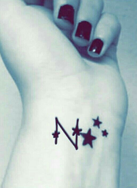 Starry N Letter Tattoo -suunnittelu