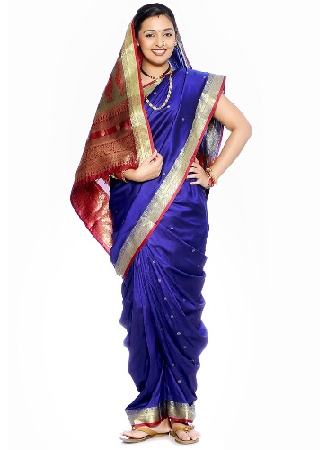 Το Blue Nauvari Silk Saree