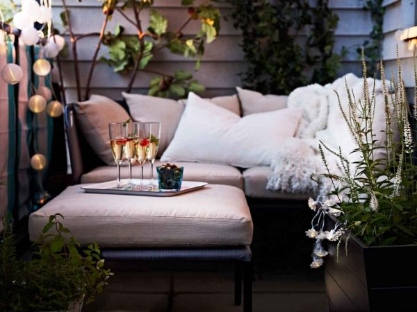 idéer för trädgårdsmöbler från ikea bekväm soffa