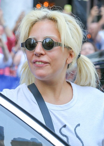 Lady Gaga χωρίς μακιγιάζ 19