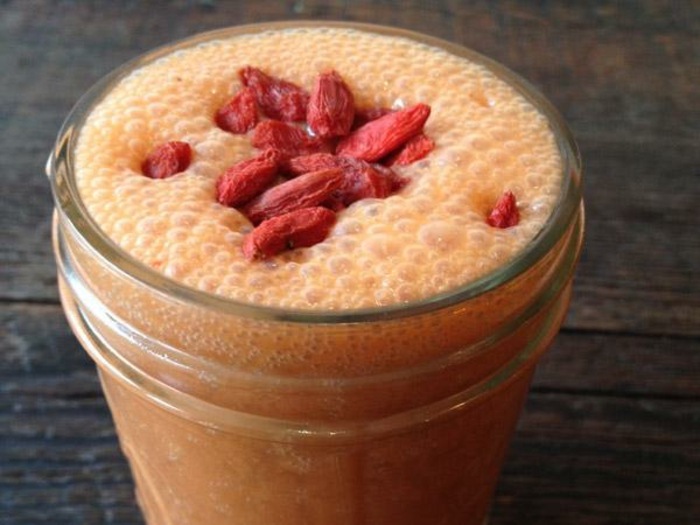 Strawberry Goji Lassi Smoothie