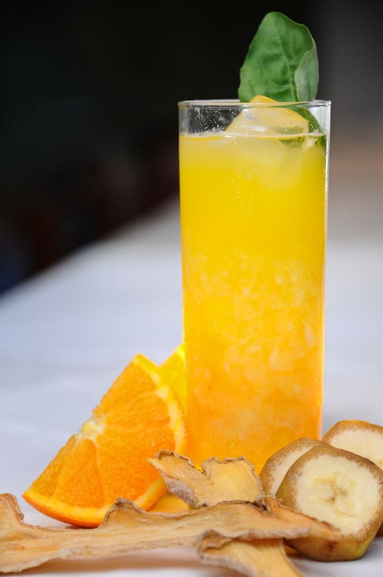 banan-apelsinjuice-ingefära-alkoholfri cocktail