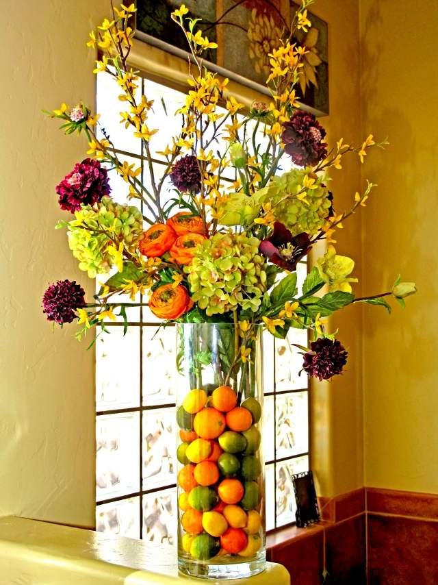 blommor frukt dekoration idéer gör det själv forsythia snöbolls apelsiner