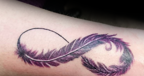 Infinity Feather tatuointi