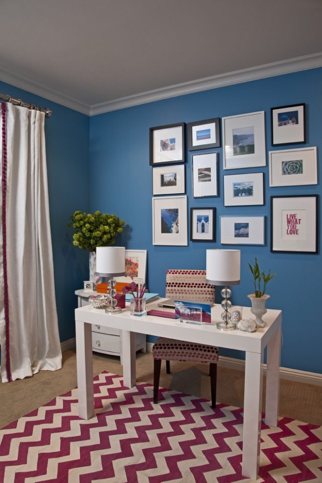 hemmakontor blå väggfärg matta sicksackmönster rosa vit