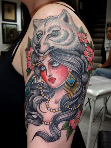 Wolf Tattoo Design naisille