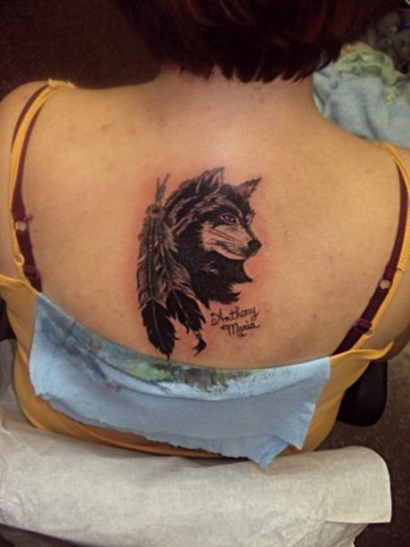 Σχέδια τατουάζ Feather Wolf