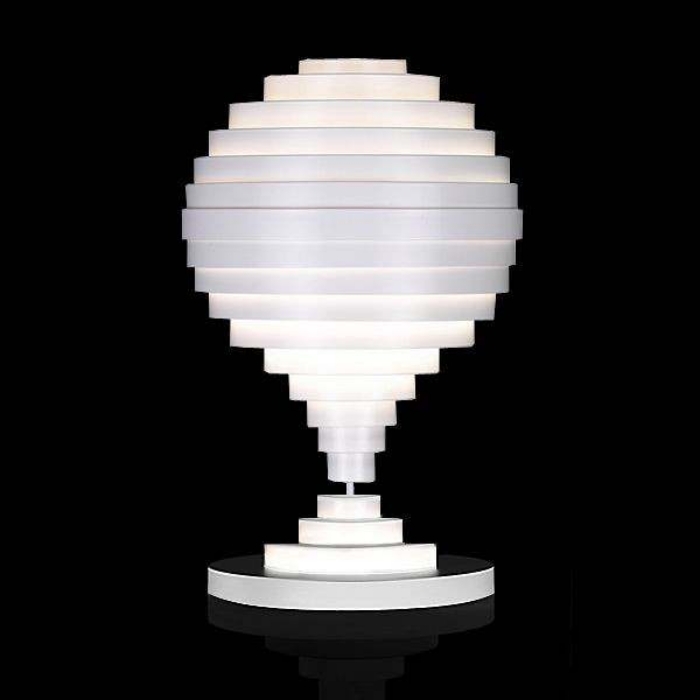 trendig-bordslampa-vit-pxl-dekoration-tillbehör-design-Fredrik-Mattson