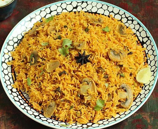 Sieni Biryani