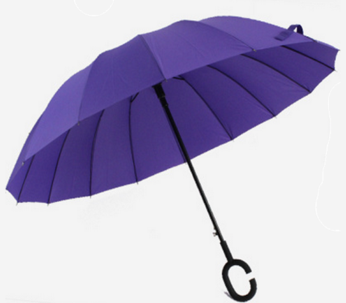 Pitkä ja taittamaton sateenvarjo