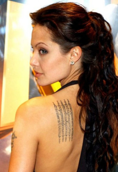 Upeat tatuoinnit Angelina Joliella