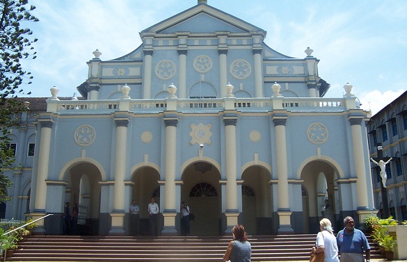 st-aloysius-kirkko_mangalore-turisti-paikat