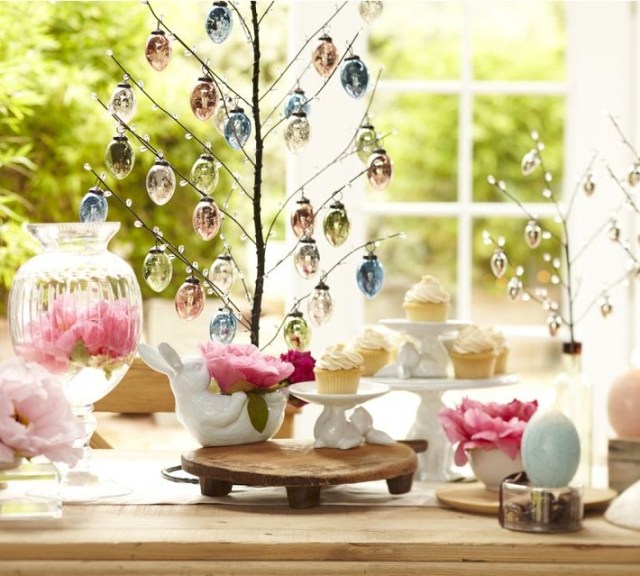 idéer kreativa påsk dekoration hus blommor muffins träd