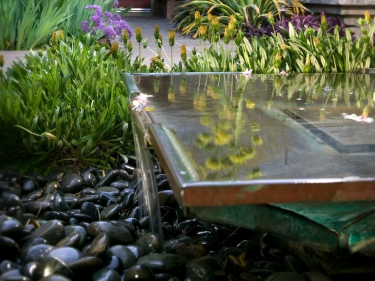 vatten funktioner för trädgård zen skål vattennivå småsten blommor