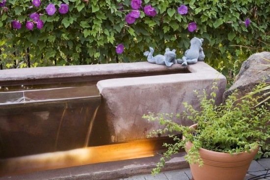 Vatten har fontän bakgrundsbelysning designidéer trädgård