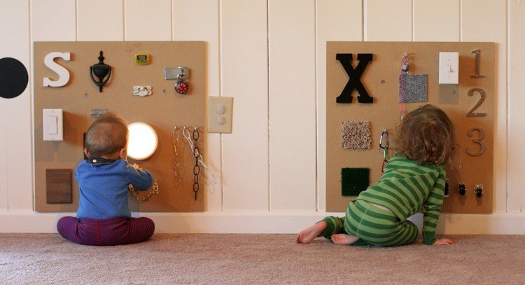 inomhusaktiviteter för småbarn gör aktivitetsbräda själv