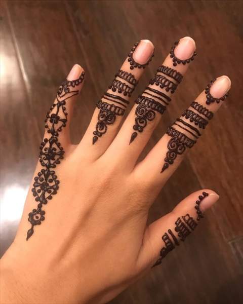 Ainutlaatuinen Finger Mehndi Design