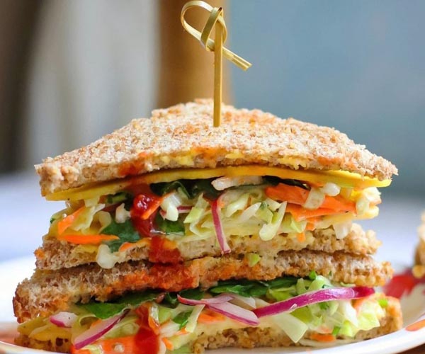 Salaatti Sandwich