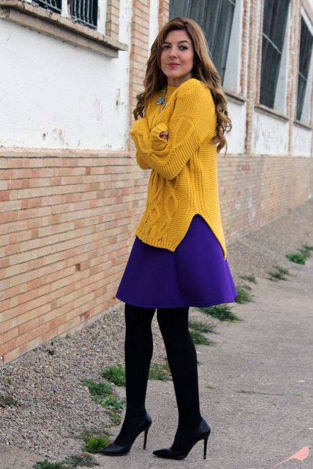 tröja-kjol-outfit-höst-senap-gul-lila-svart