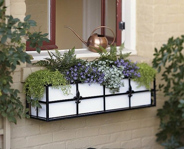 vintage sommar fönster dekoration idéer liljekonvalj växter