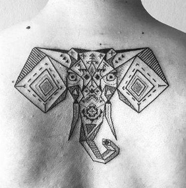 Elefanttipään tatuointisuunnittelu geometrisessa muodossa