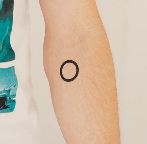 Geometrinen ympyrä tatuointi