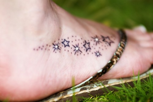 Tähtipolun jalka -tatuointi